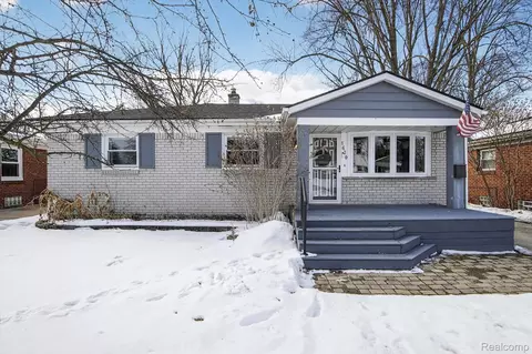 1620 Regene St, Westland, MI 48186