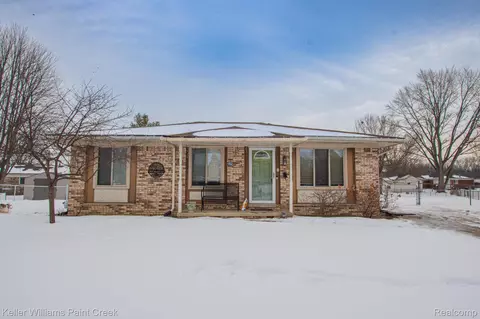 19648 Stanley Ct, Clinton Township, MI 48038