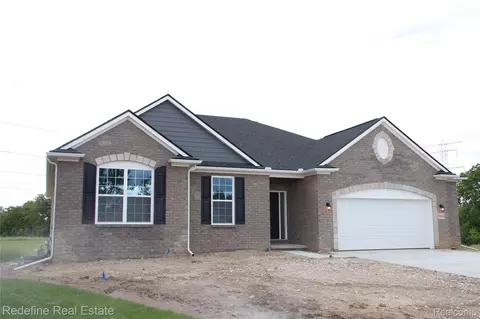 1 Pine Grove Ln, Milford, MI 48381