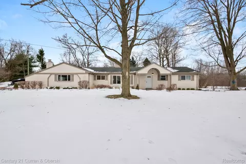 21412 Holmbury Rd, Northville, MI 48167