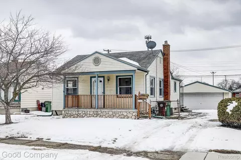 13741 Callender St, Southgate, MI 48195