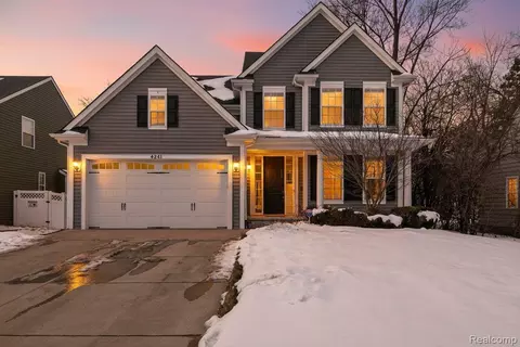 4241 Tonawanda Ave, Royal Oak, MI 48073