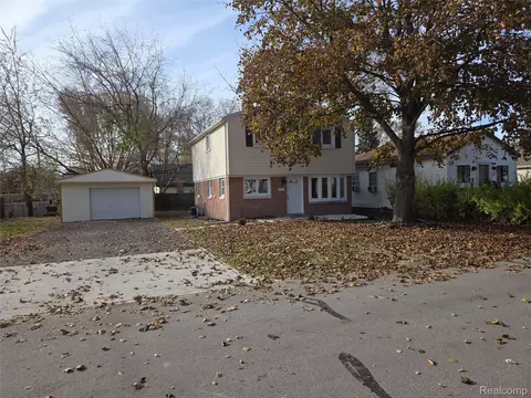 4125 Fifth St, Newport, MI 48166
