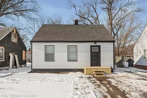 19161 Oakfield St, Detroit, MI 48235