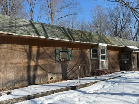 660 Fitchburg Rd, Bunker Hill, MI 49285