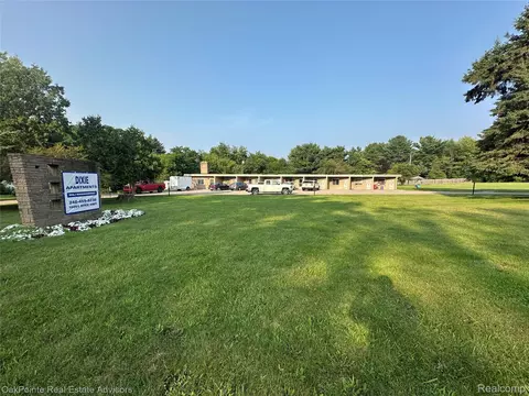 16001 Dixie Hwy, Groveland, MI 48442
