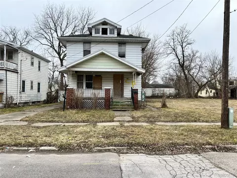 906 Addison St, Flint, MI 48505