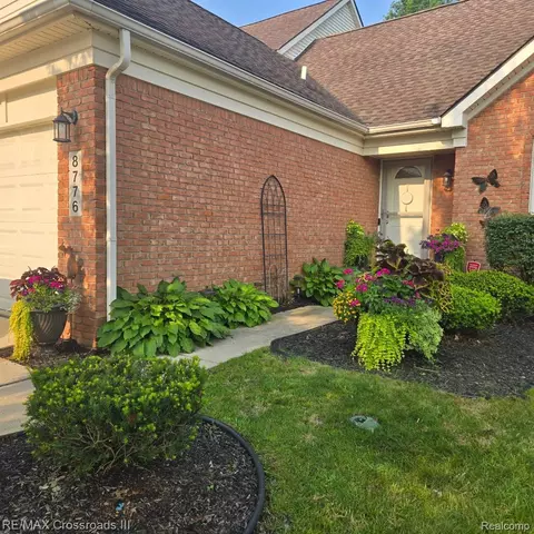 8776 Ironwood Dr, Van Buren, MI 48111
