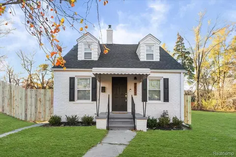 16221 Santa Rosa Dr, Detroit, MI 48221