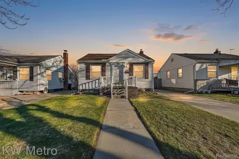 13236 Pullman St, Southgate, MI 48195