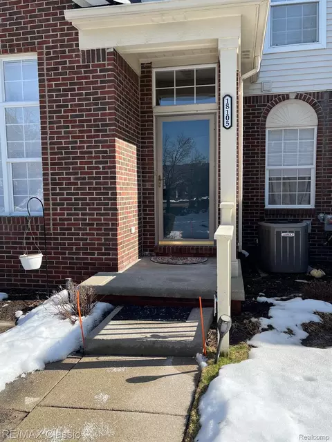 18105 Adri Cir, Commerce, MI 48390
