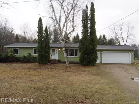 6781 Rhodes Rd, Roscommon, MI 48629