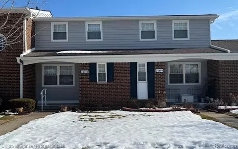 24486 Olde Orchard St, Novi, MI 48375