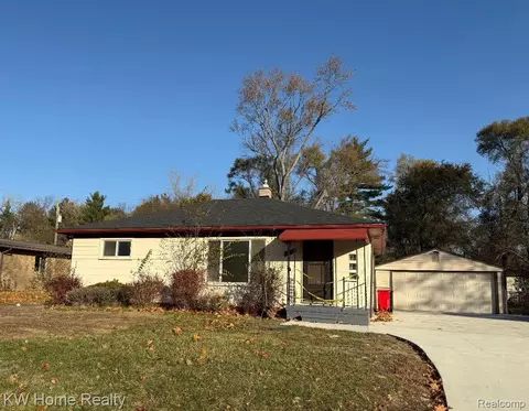 25630 W 10 Mile Rd, Southfield, MI 48033