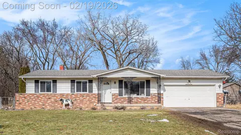 4413 Esta Dr, Flint, MI 48506