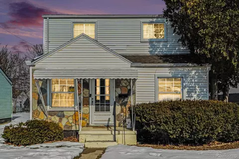 582 Nevada Ave, Pontiac, MI 48341