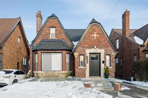 18660 San Juan Dr, Detroit, MI 48221