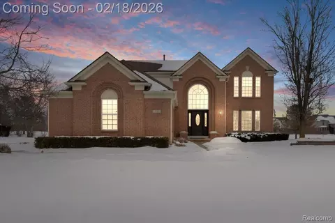 379 Springfield Dr, Canton, MI 48188