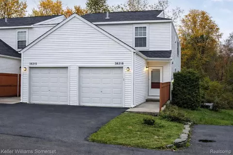 38315 Warner Farms Dr, Westland, MI 48185
