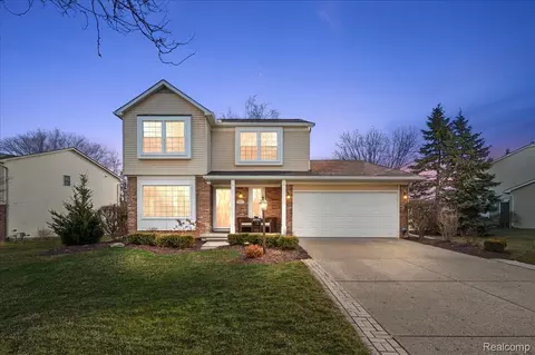 24546 Fairway Hills Dr, Novi, MI 48374