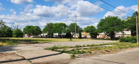 8647 Schaefer, Detroit, MI 48228
