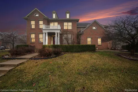50039 Pelham Ct, Canton, MI 48187