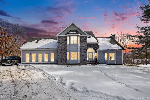 18403 Taylor Lake Rd, Rose, MI 48442