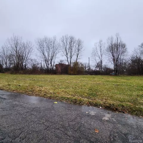 2661 Hendricks St, Detroit, MI 48207
