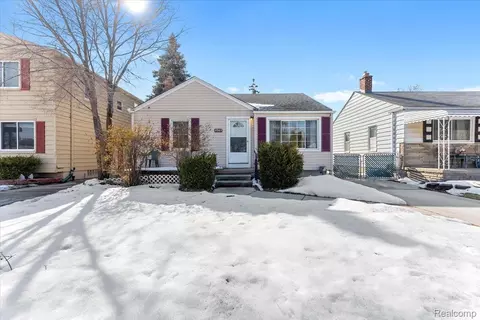 2365 Progress Ave, Lincoln Park, MI 48146