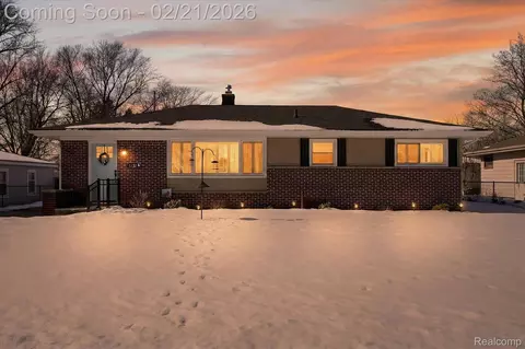 5731 N Harvey St, Westland, MI 48185