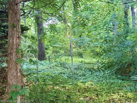 0000 Knob Hill Dr, Commerce, MI 48382