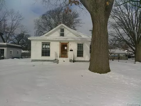 1642 Mills Ave, North Muskegon, MI 49445
