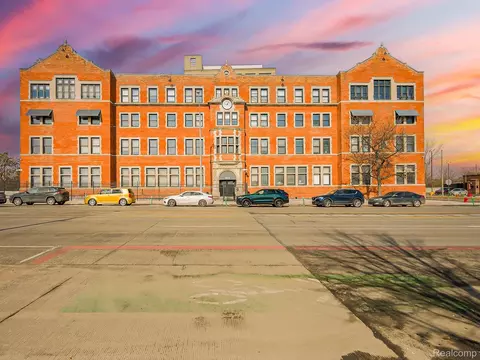 6533 E Jefferson #238, Detroit, MI 48207