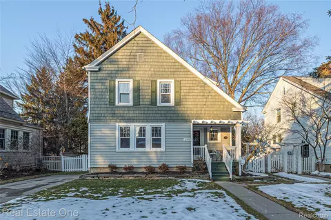 22402 Gregory St, Dearborn, MI 48124