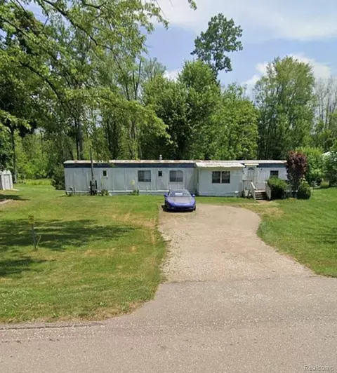 209 Blackman St, Lawrence, MI 49064