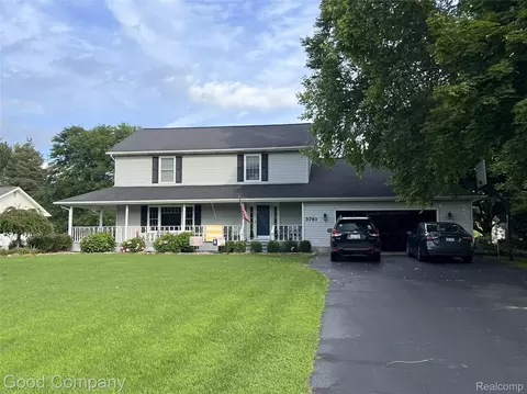 3761 Christopher Dr, Brighton, MI 48114