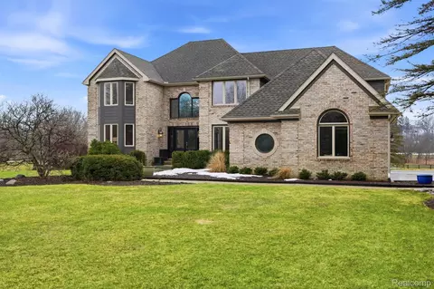 7400 Dutch Rd, Goodrich, MI 48438