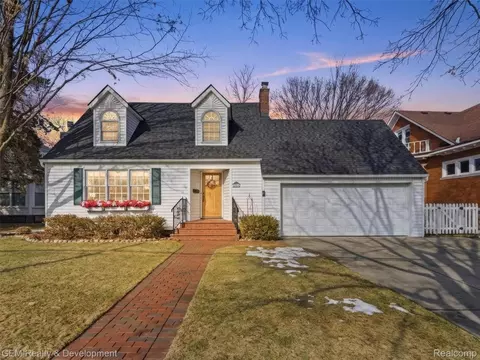 306 W Main St, Northville, MI 48167