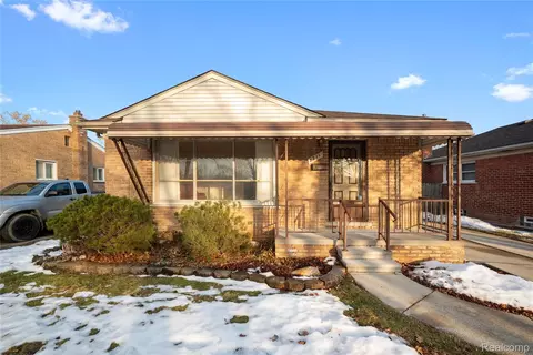 8711 Jackson St, Taylor, MI 48180
