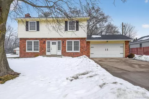 817 Florida Ave, Port Huron, MI 48060