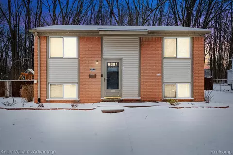 38478 Loruss Ave, Westland, MI 48186