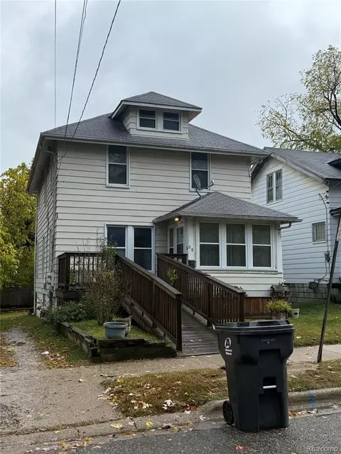 68 Kimball St, Pontiac, MI 48342
