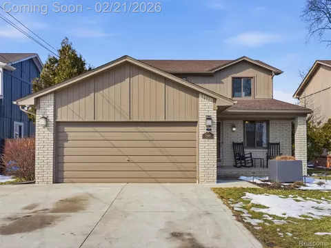 34245 Jefferson Ave, Harrison, MI 48045