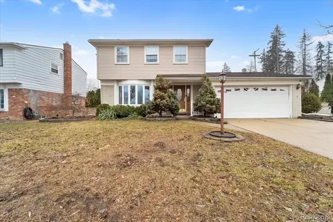 10935 Westlake St, Taylor, MI 48180