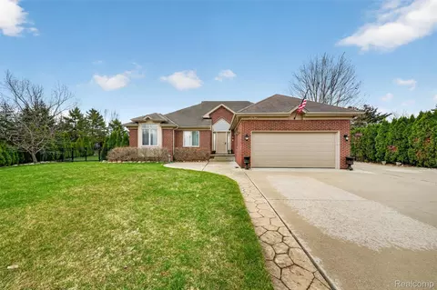 37822 Lilac Ln, Richmond, MI 48062