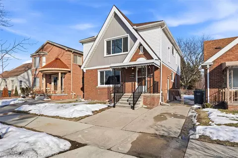 6640 Yinger Ave, Dearborn, MI 48126