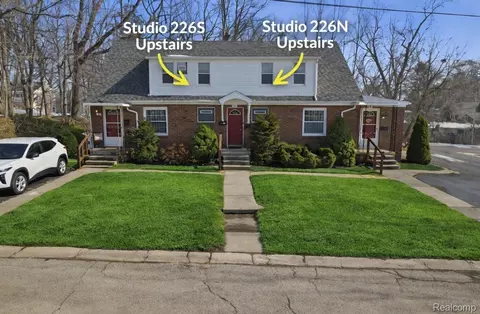 224 Chandler St, Romeo, MI 48065