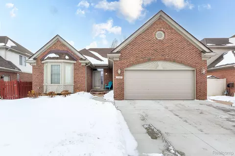 15405 Heatherwood, Southgate, MI 48195