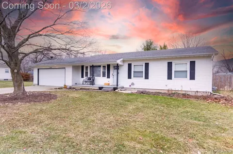 11346 Stoney Brook Dr, Delta, MI 48837