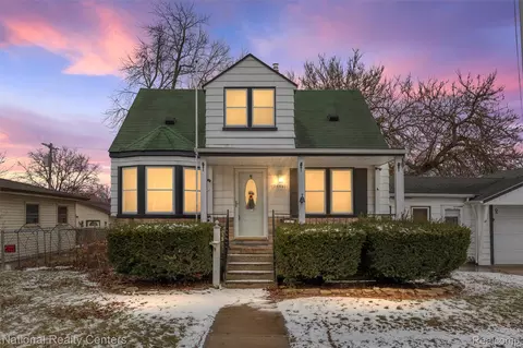 25541 Hanover St, Dearborn Heights, MI 48125